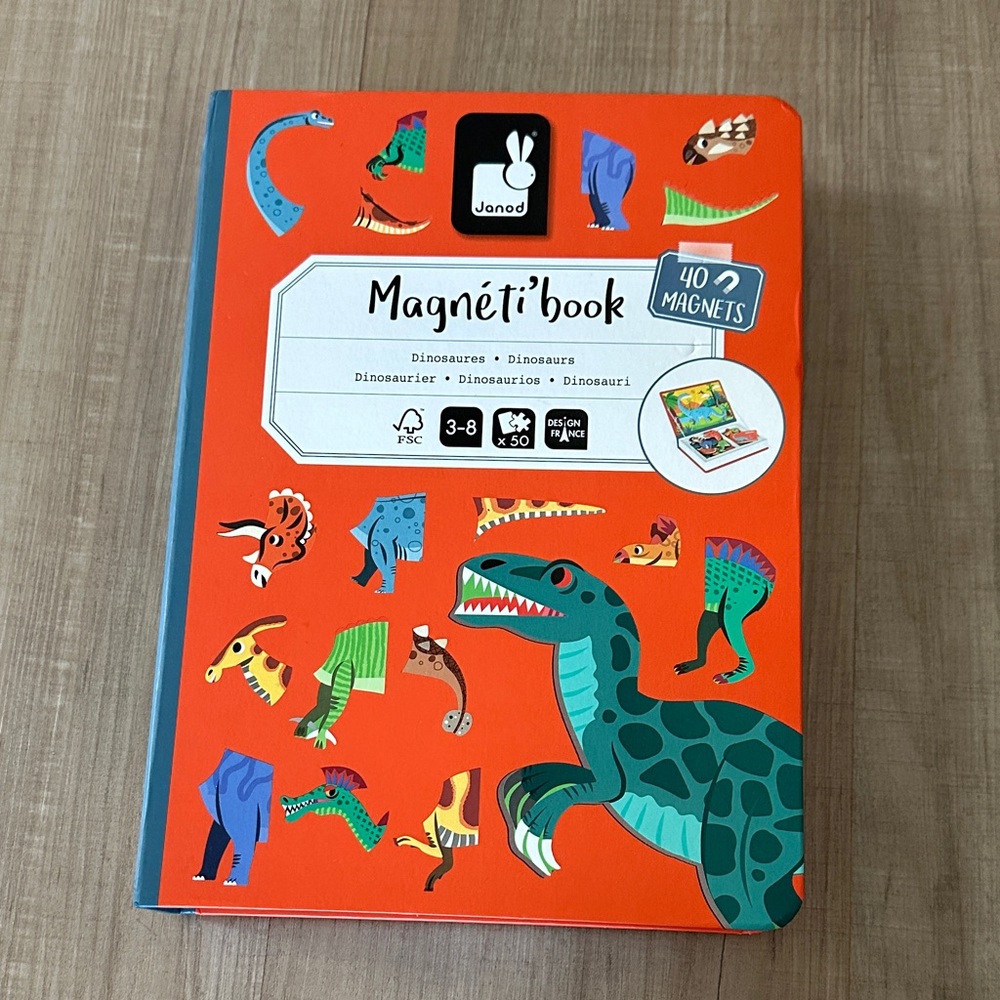 Janod Magneti'book Dinosaur Set- Magnetic Puzzle